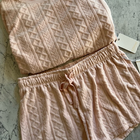 Pj salvage pink cable set crew neck and shorts velour soft holiday lounge - Picture 3 of 11